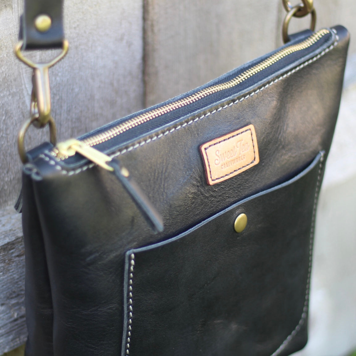 Crossbody Bag (Zipper Close)