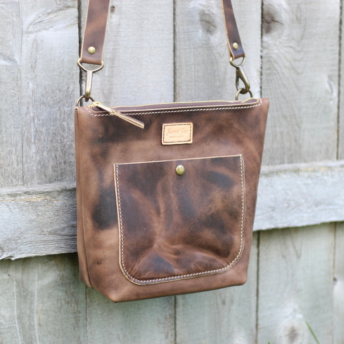 Crossbody Bag (Zipper Close)