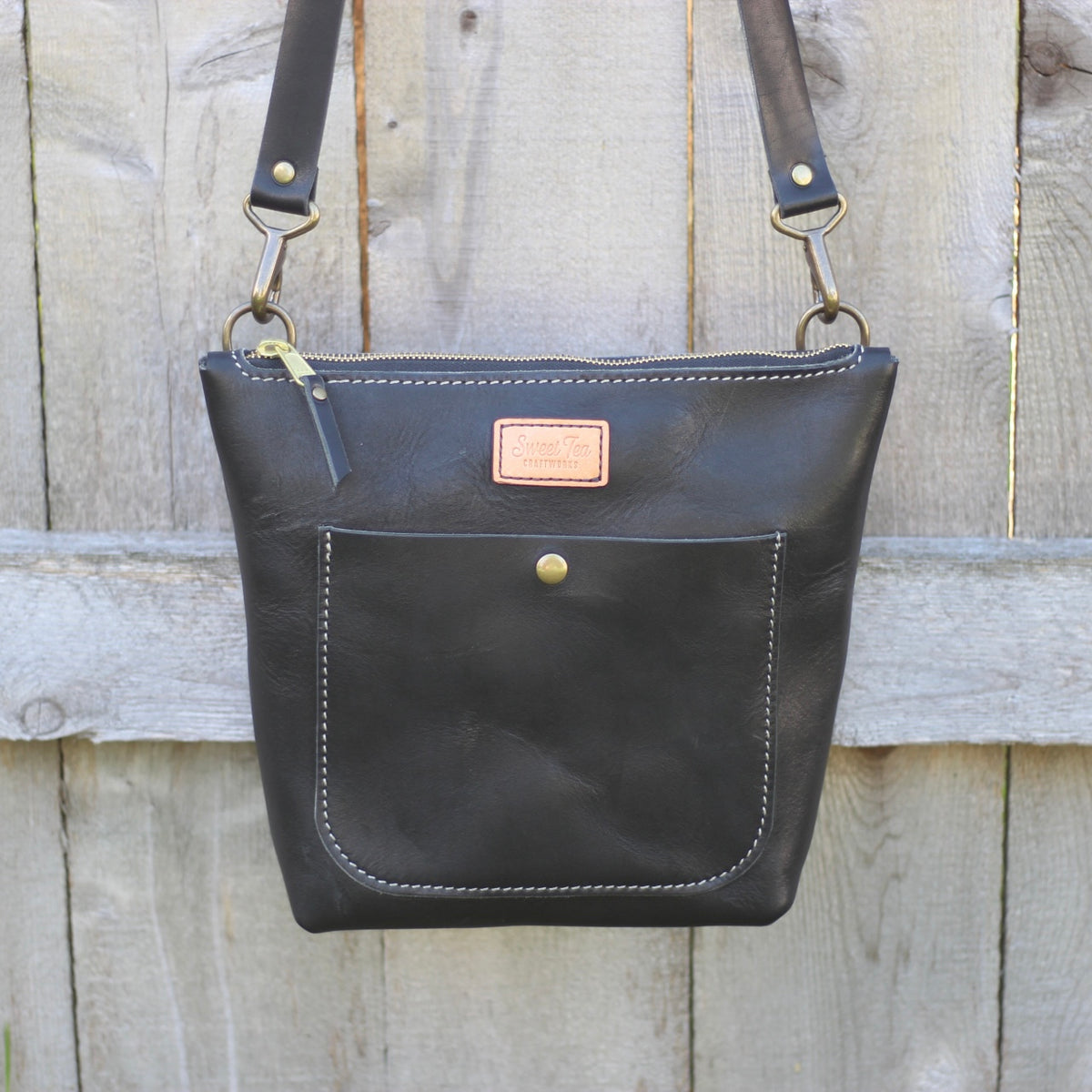 Crossbody Bag (Zipper Close)