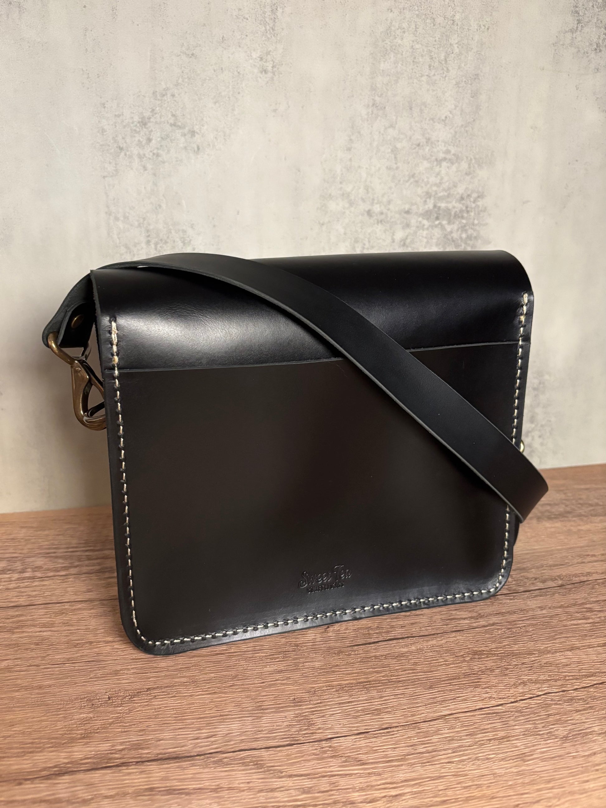 Leather Crossbody Bag - Sweet Tea Craftworks