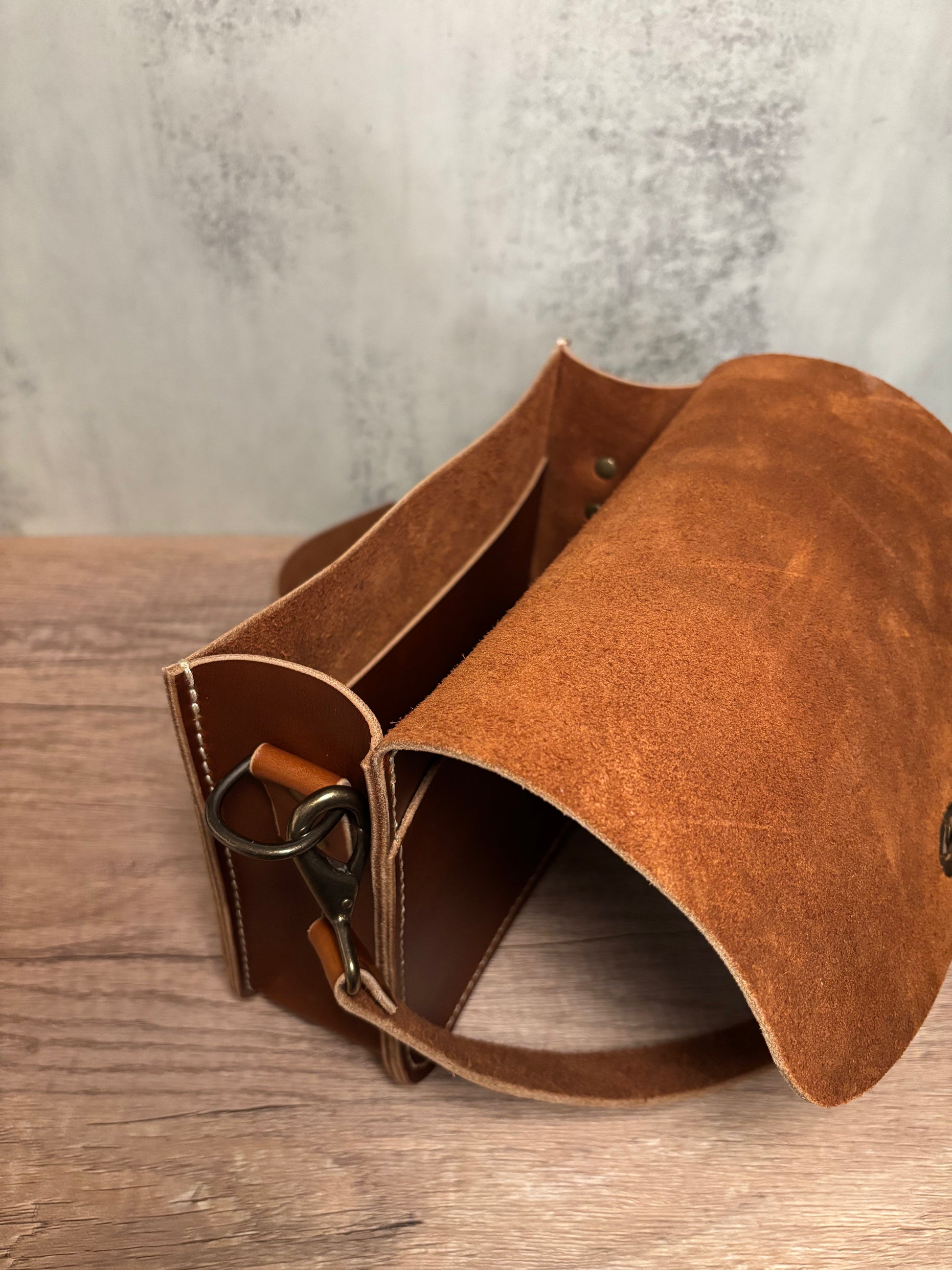 Leather Crossbody Bag - Sweet Tea Craftworks