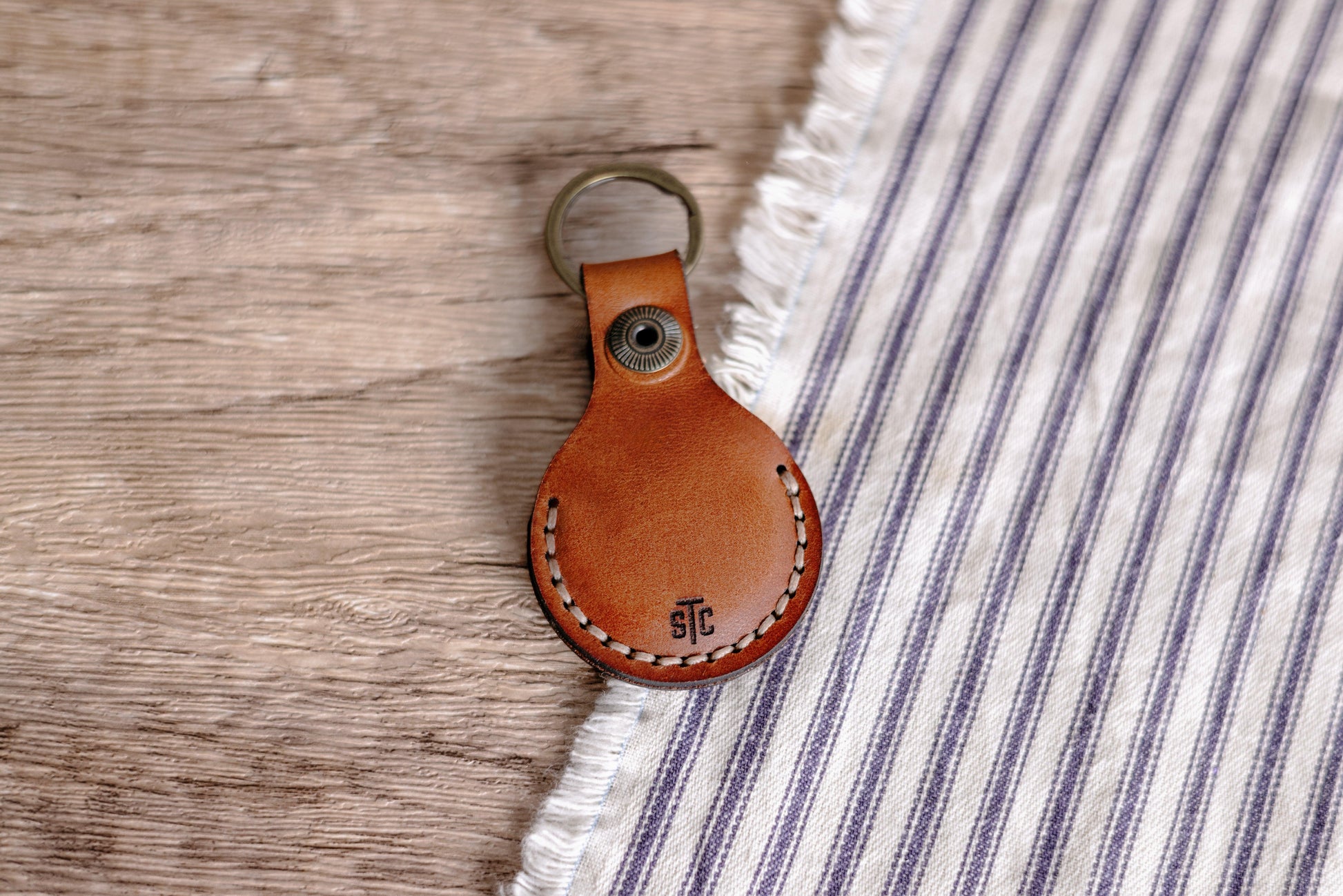 Leather AirTag Keychain - Sweet Tea Craftworks