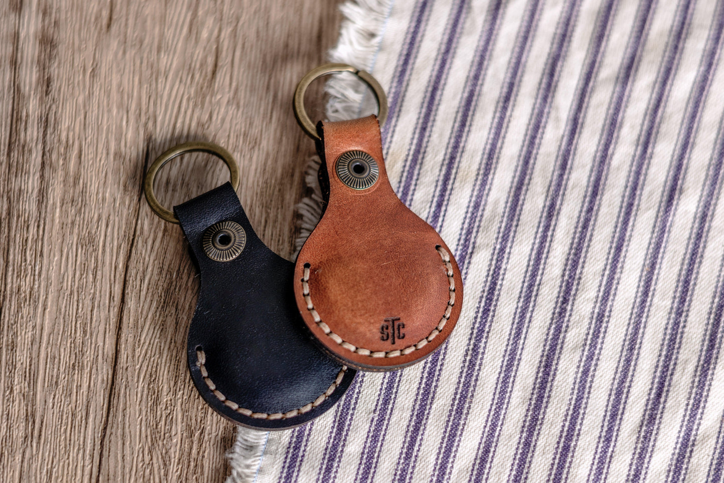 Leather AirTag Keychain - Sweet Tea Craftworks