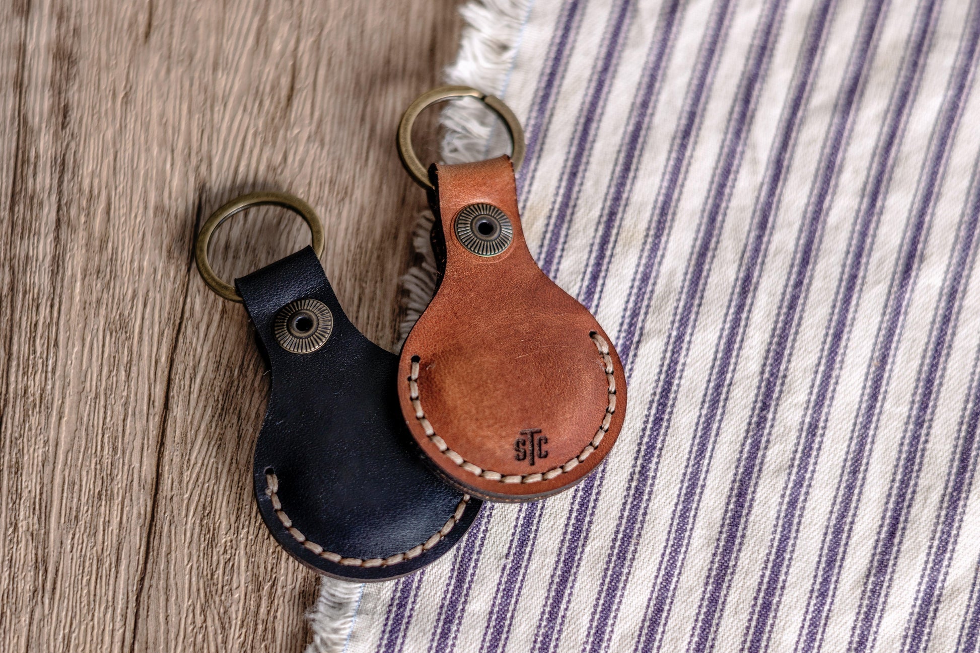Leather AirTag Keychain - Sweet Tea Craftworks
