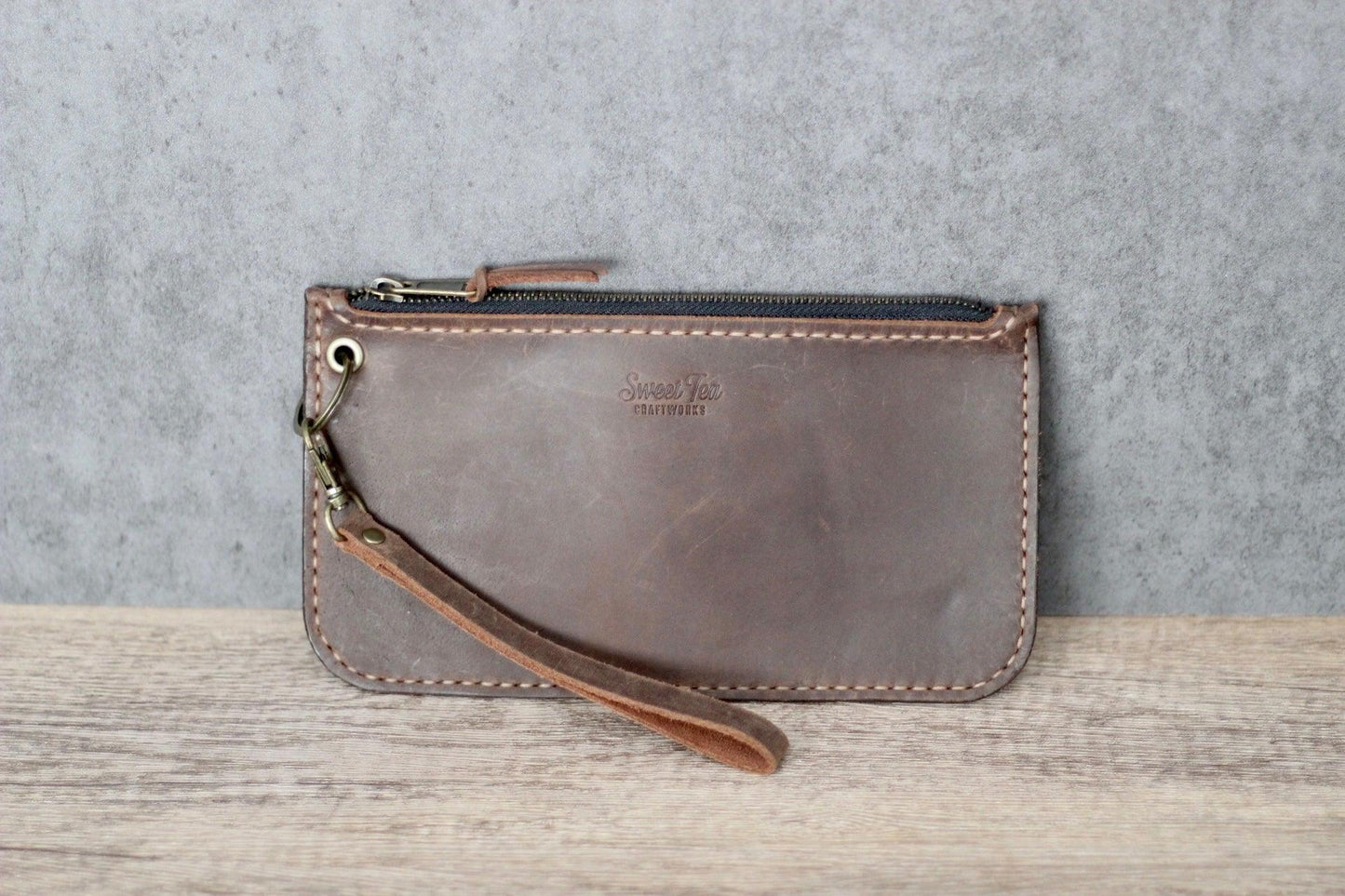 Clutch (Zipper Close) - Sweet Tea Craftworks